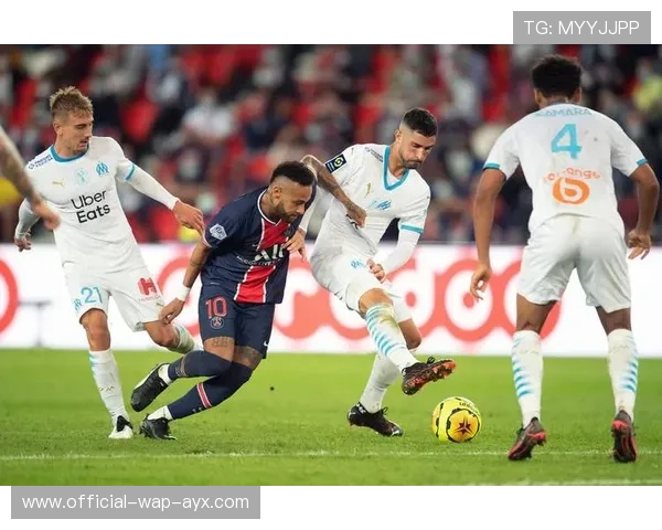 巴黎索莱尔控球与跑动训练加强：塑造未来球队核心力量