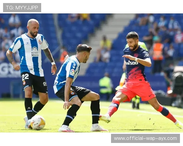 西甲裁判平均跑动距离提升裁判体能管理受关注，西甲裁判工资