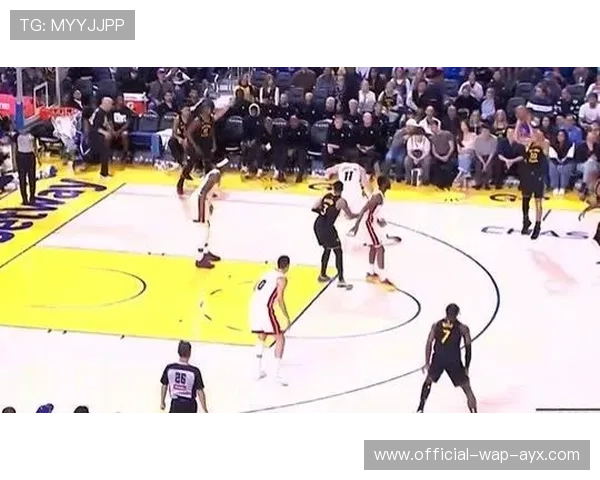 球队在小组赛中利用阵地战占据主动，队员占据场上位置后