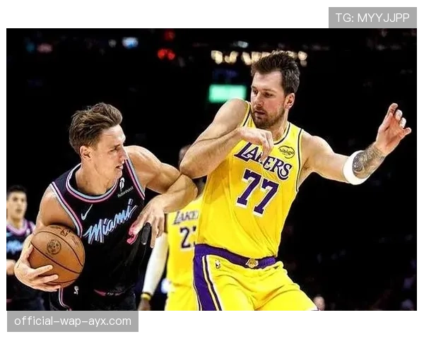 东契奇单节狂砍18分打疯全场